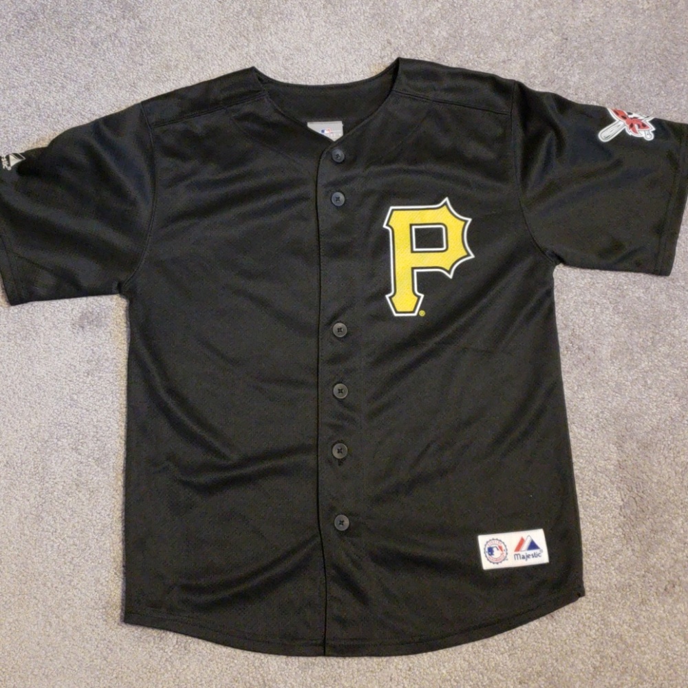Pittsburgh Pirate McCutchen button-up